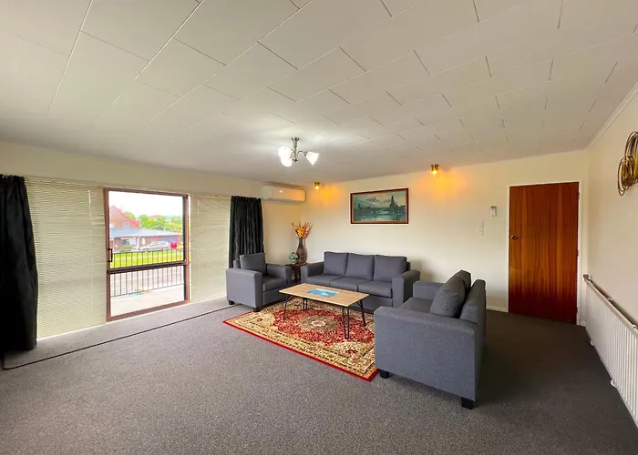 Parkview Homes "opposite Of Famous Kuirau Park" * Rotorua