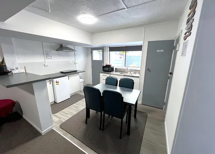 Parkview Homes "opposite Of Famous Kuirau Park" * Rotorua