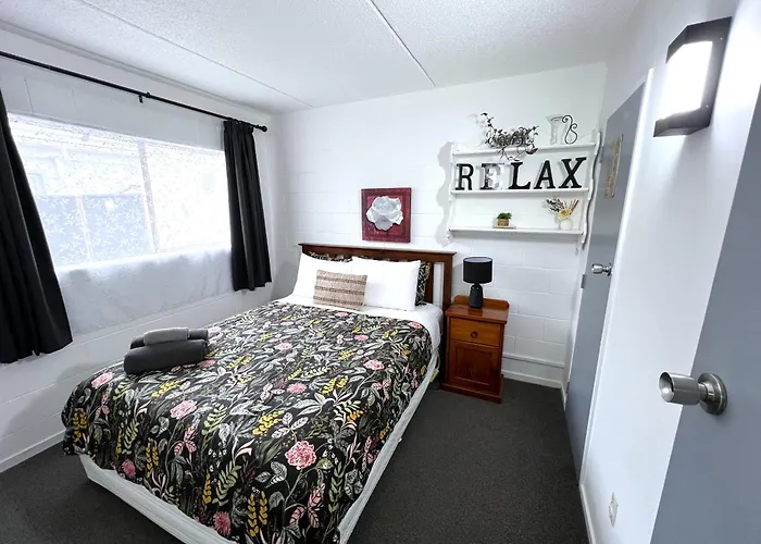 Parkview Homes "opposite Of Famous Kuirau Park" Rotorua